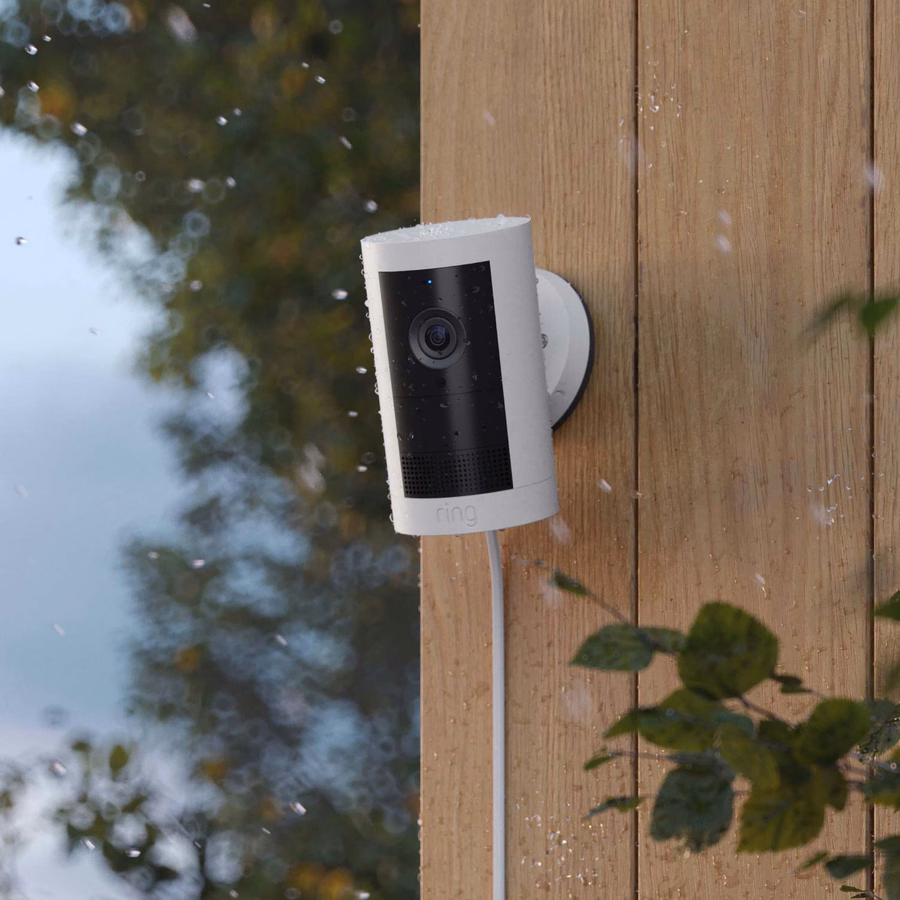 Outdoor Cam Plus Plug-In + Pan-Tilt Indoor Cam