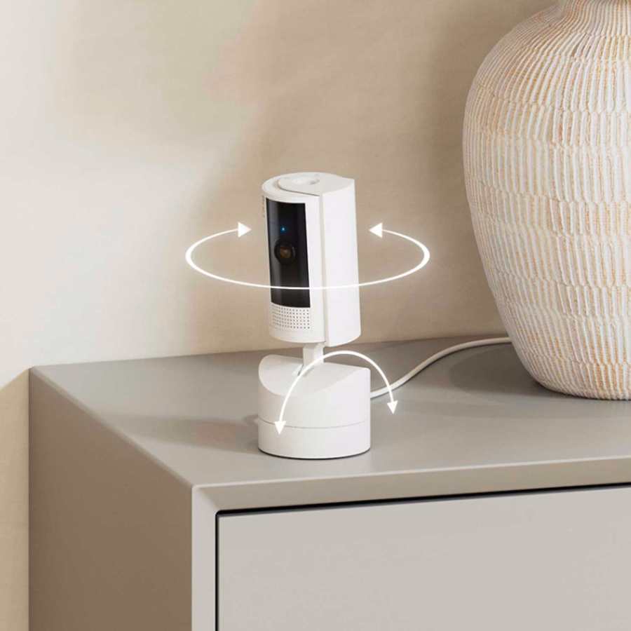 Outdoor Cam Plus Plug-In + Pan-Tilt Indoor Cam